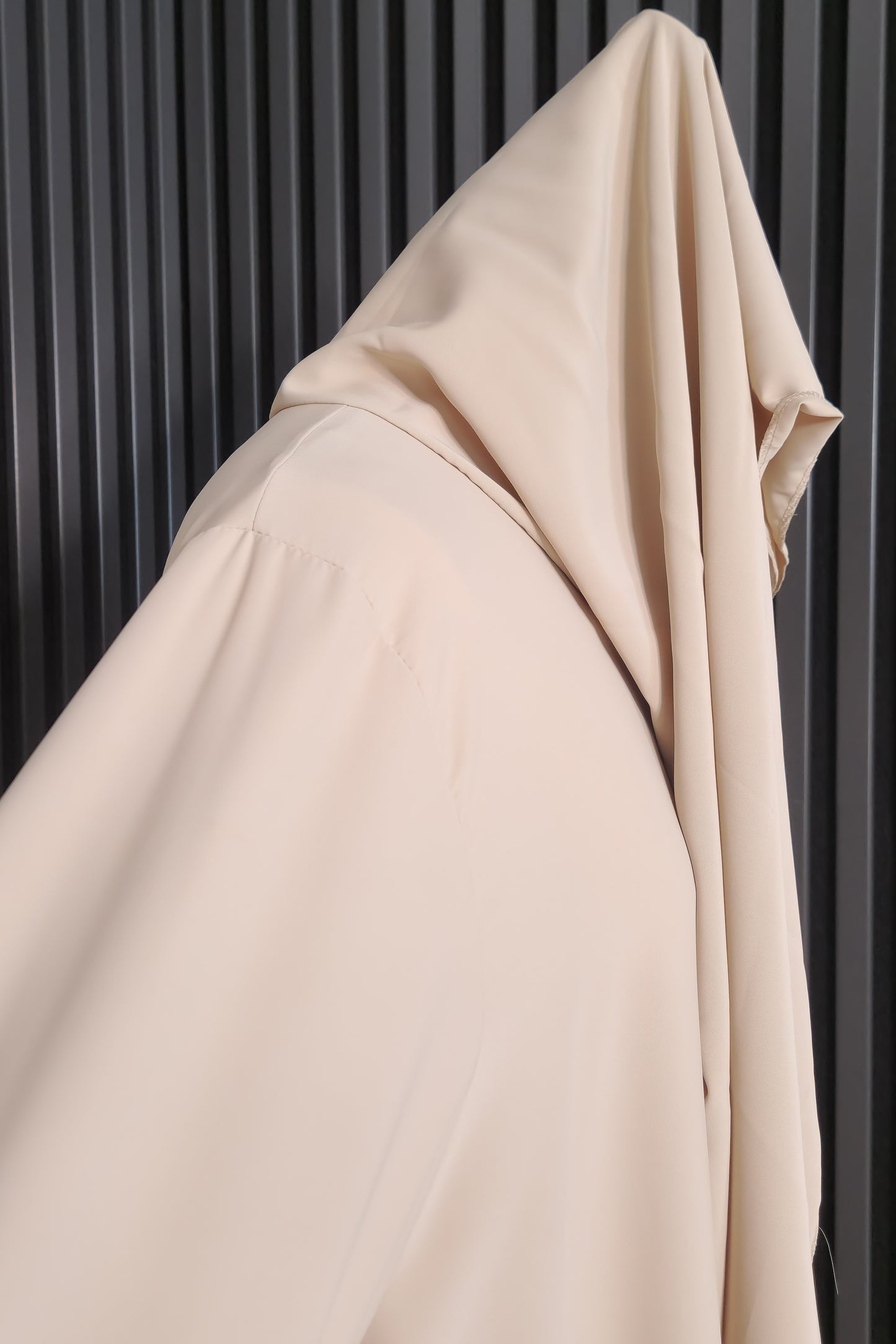 Abaya mit Integriertem Kopftuch
