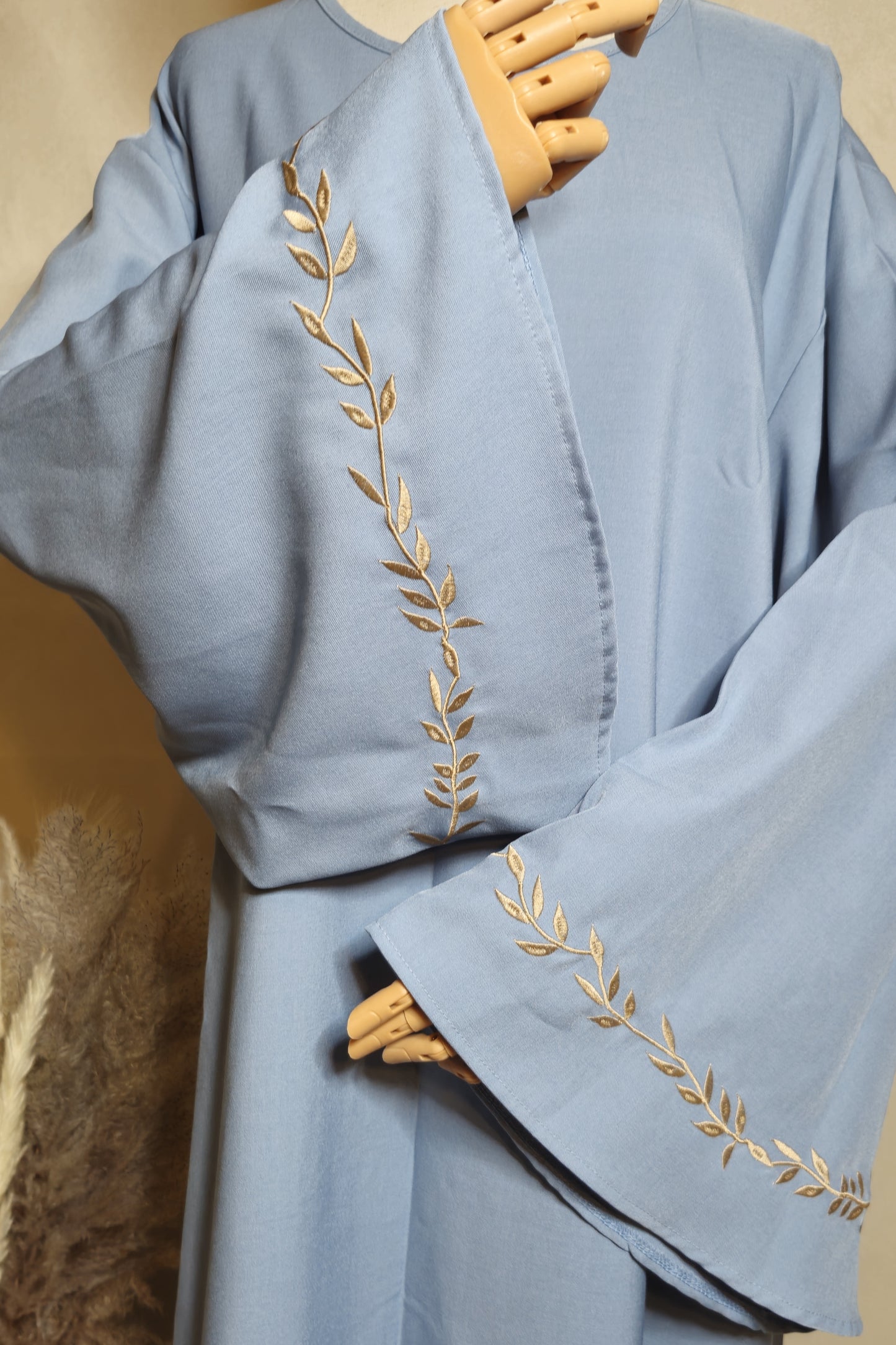 Abaya Ece